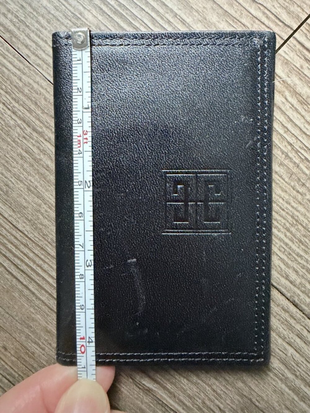 Givenchy Paris Men’s Black Leather Bifold Card Wallet Engraved Logo Minimalistic - Picture 7 of 9